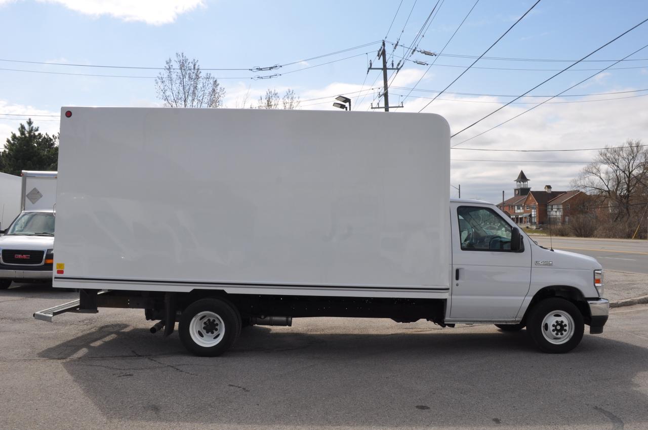 2021 Ford E-Series 16Ft  Box + Ramp Photo