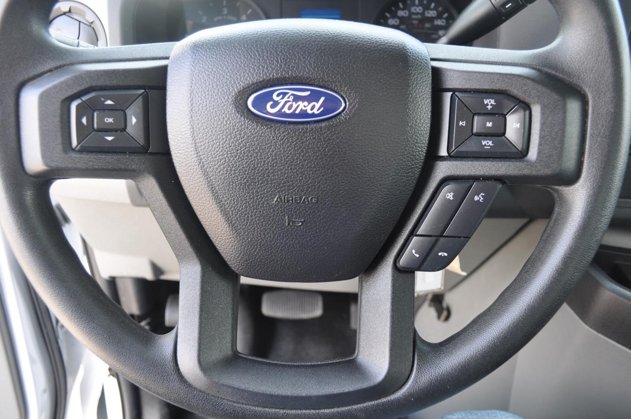 2021 Ford E-Series 16Ft  Box + Ramp Photo