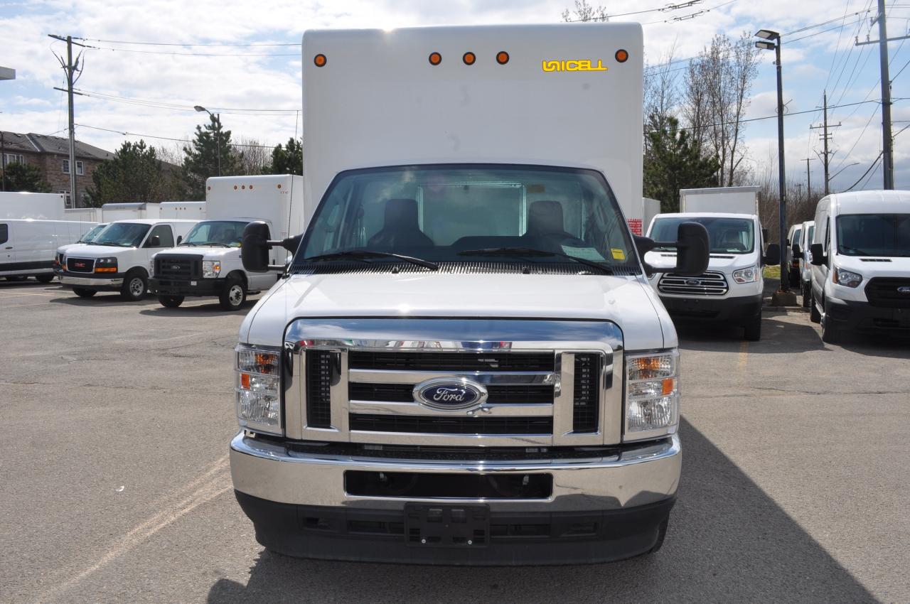 2021 Ford E-Series 16Ft  Box + Ramp Photo