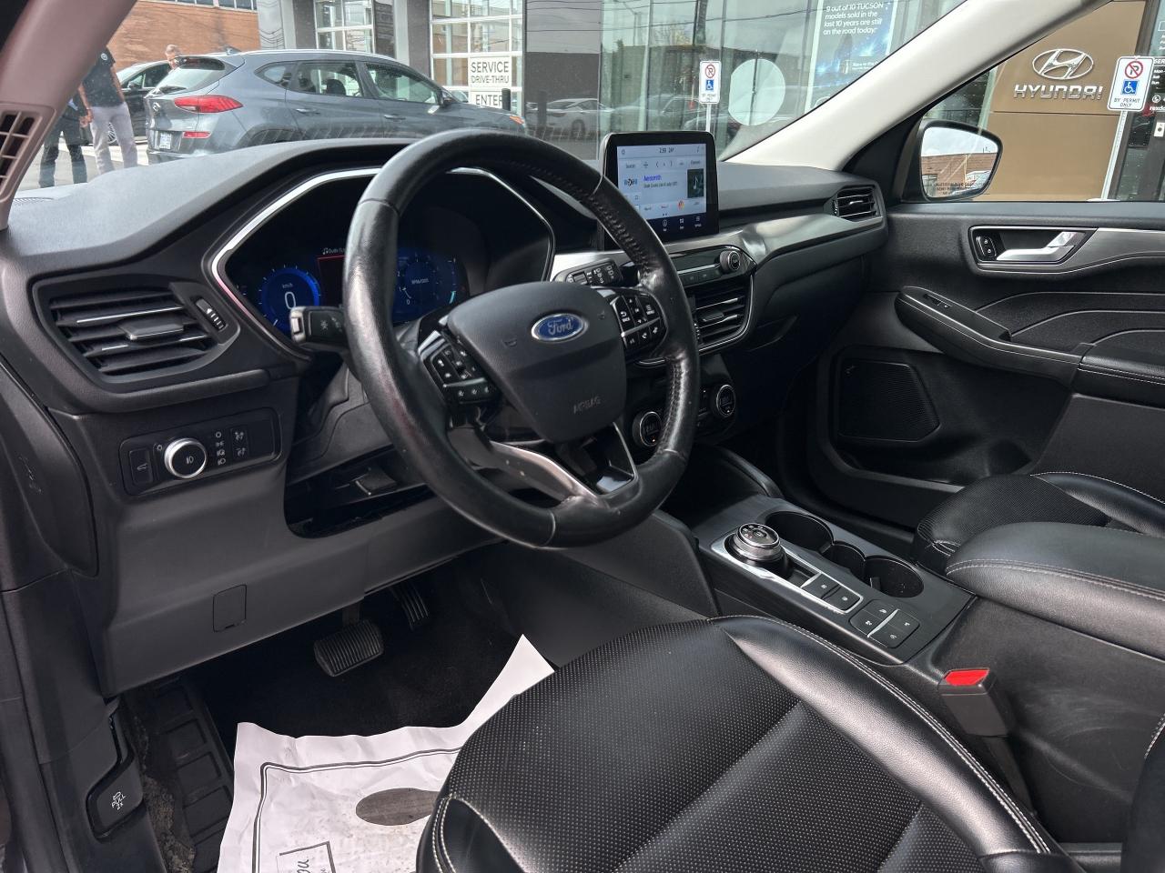 2021 Ford Escape TITANIUM AWD   As is Special Photo
