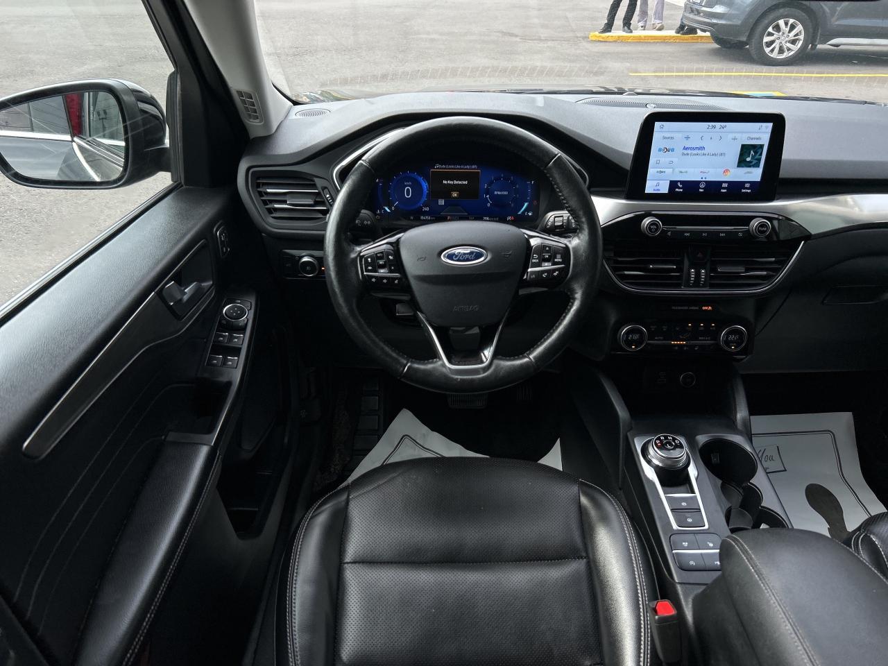 2021 Ford Escape TITANIUM AWD   As is Special Photo
