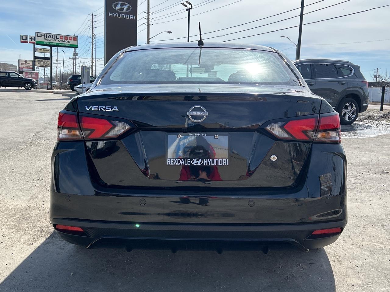 2024 Nissan Versa S CVT   CLEAN CAR FAX Photo3