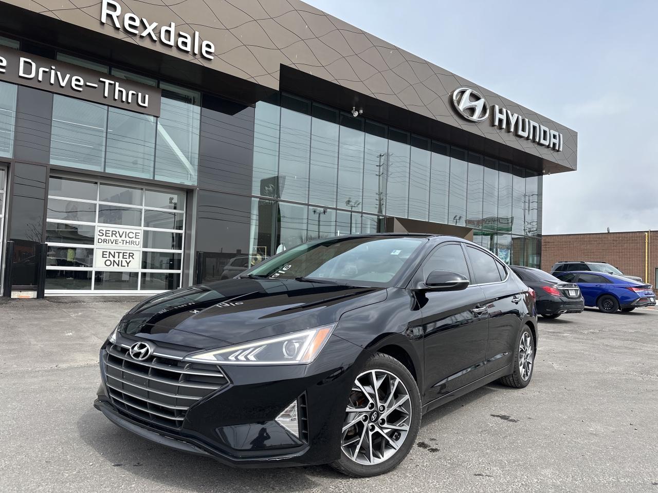 2020 Hyundai Elantra Luxury IVT Photo