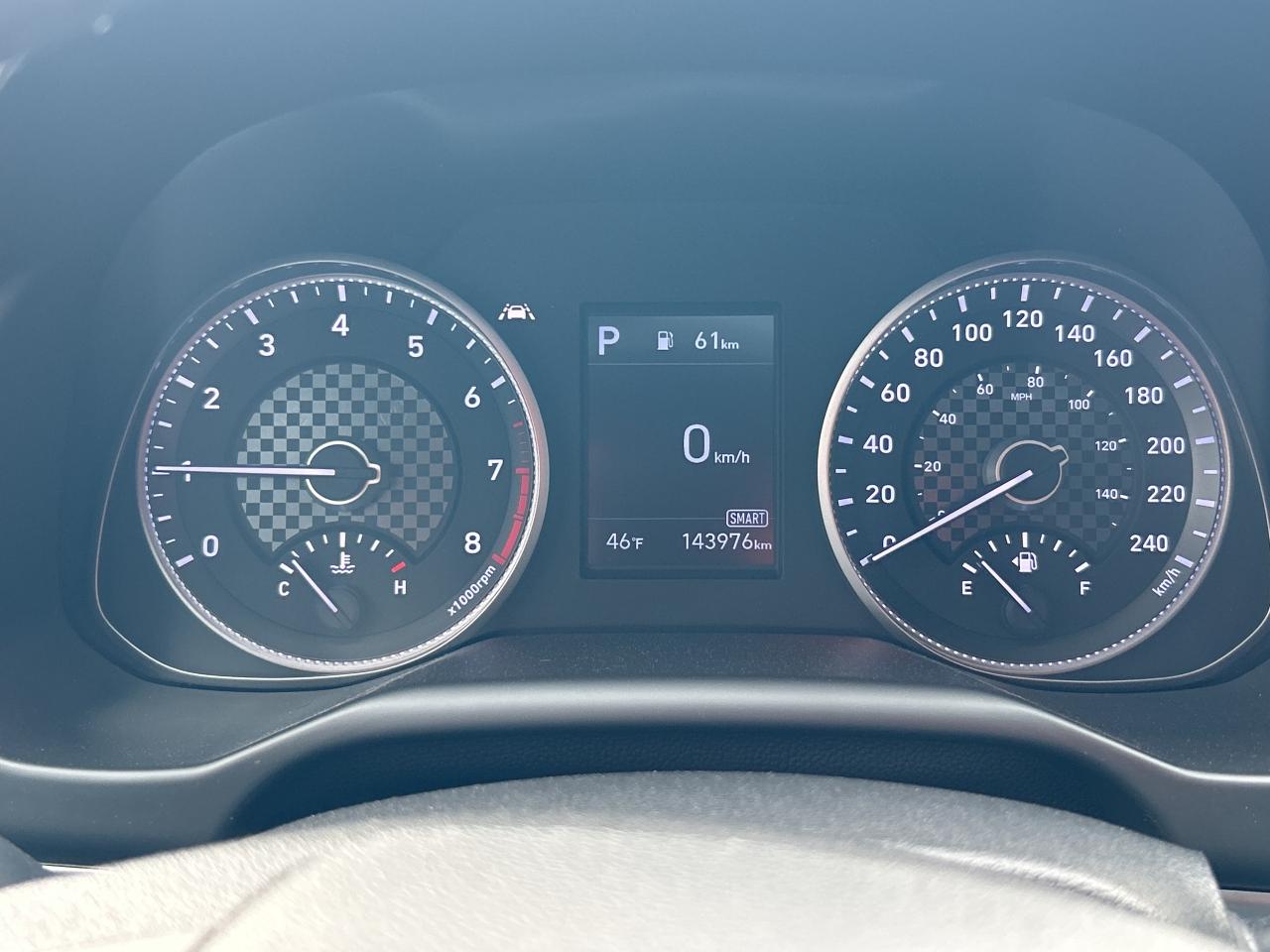 2020 Hyundai Elantra Luxury IVT Photo