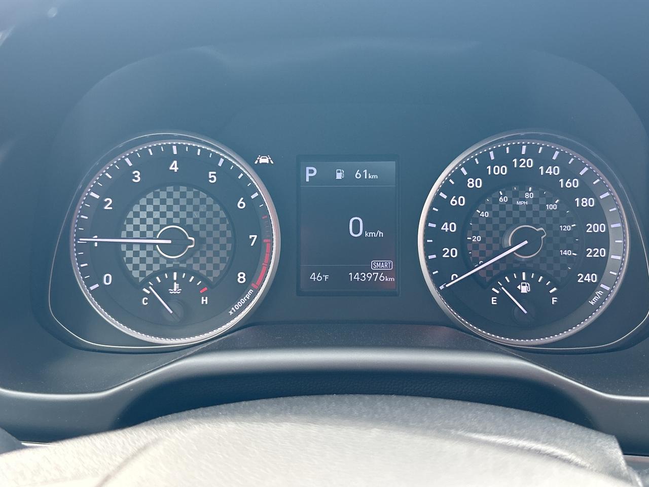2020 Hyundai Elantra Luxury IVT Photo