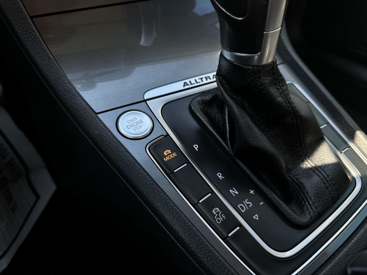 2017 Volkswagen Golf Alltrack Highline   0 Accidents   LOWKMS Photo