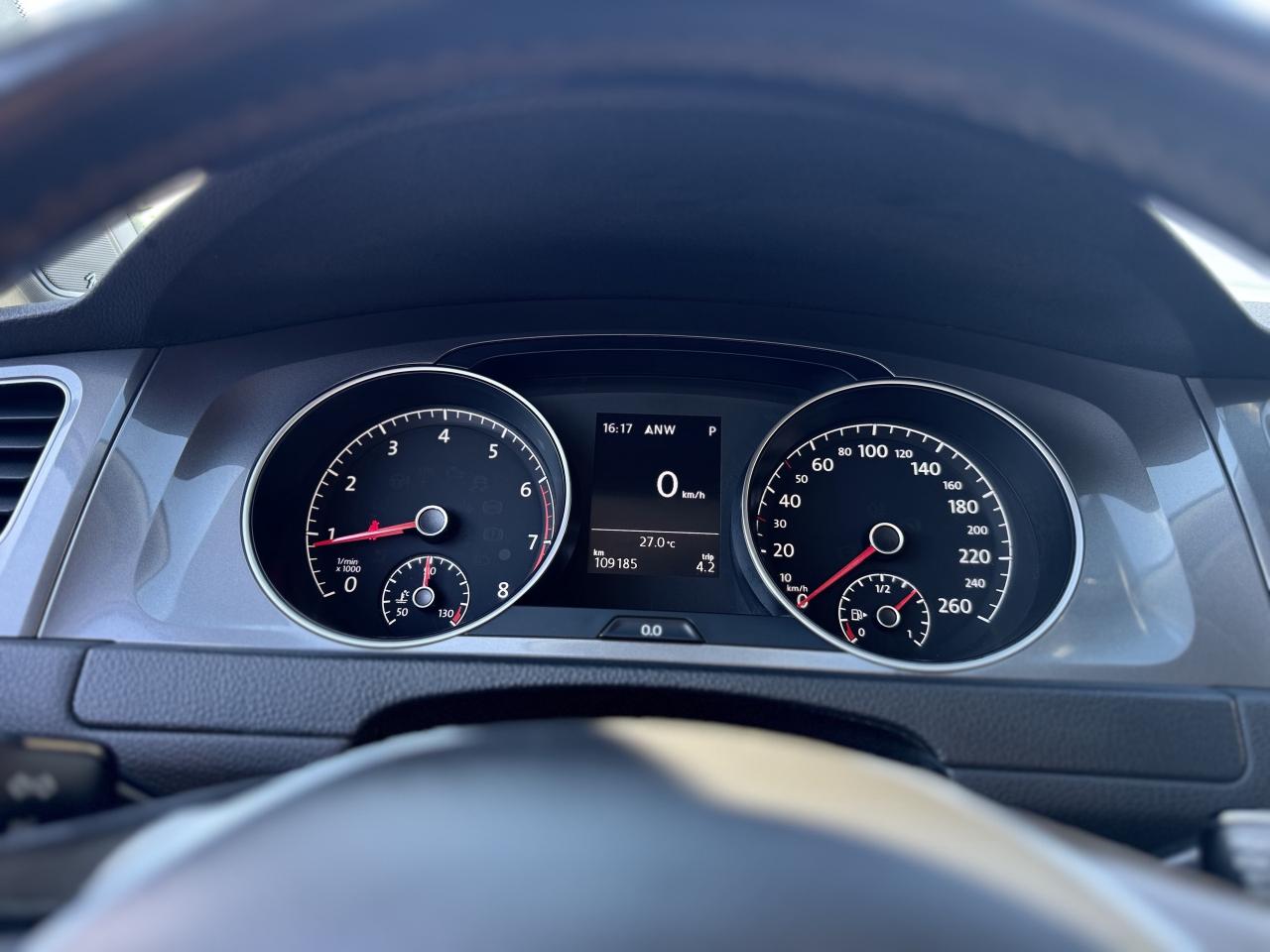 2017 Volkswagen Golf Alltrack Highline   0 Accidents   LOWKMS Photo