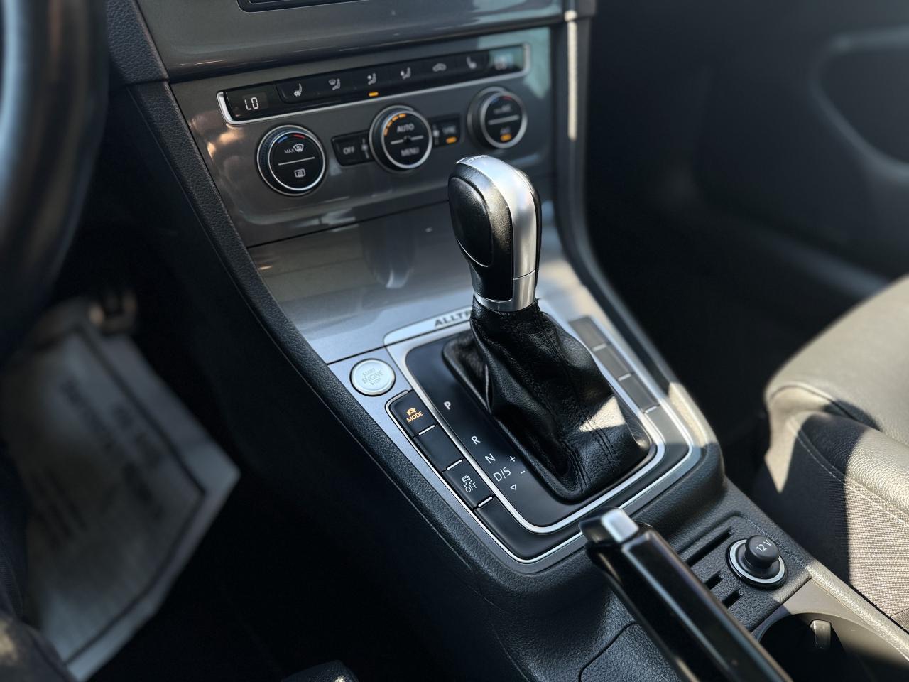 2017 Volkswagen Golf Alltrack Highline   0 Accidents   LOWKMS Photo