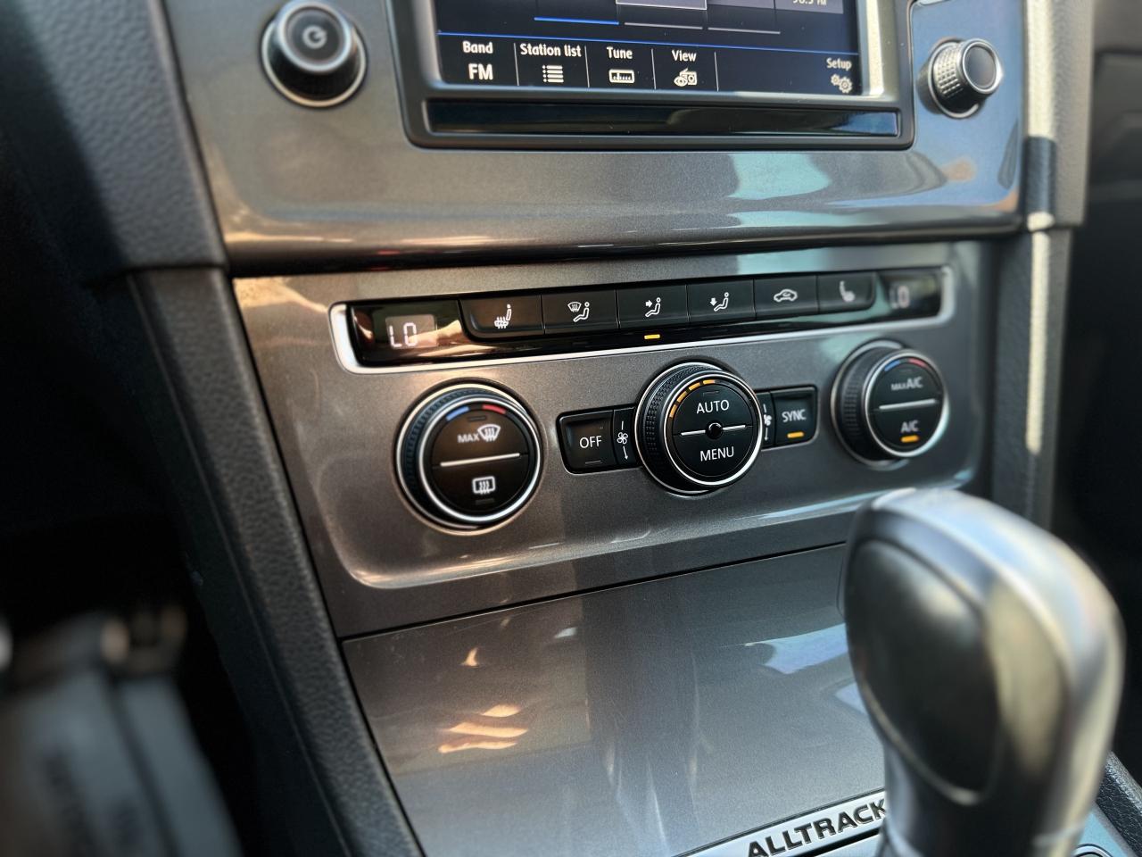 2017 Volkswagen Golf Alltrack Highline   0 Accidents   LOWKMS Photo