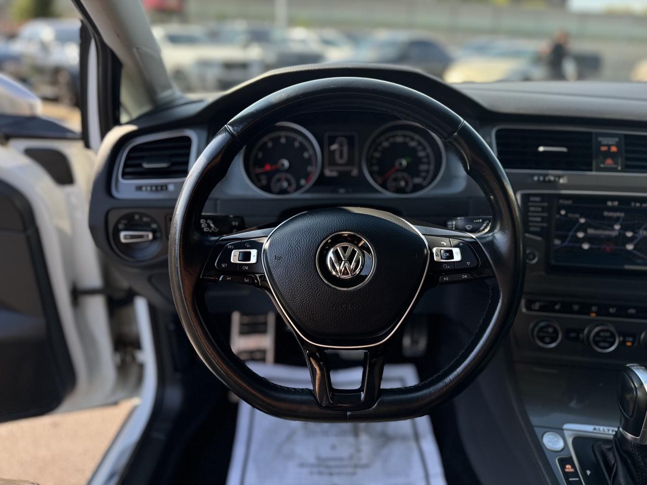 2017 Volkswagen Golf Alltrack Highline   0 Accidents   LOWKMS Photo