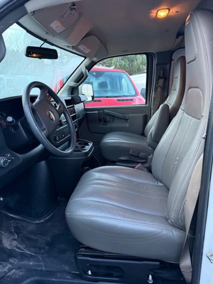 2020 Chevrolet Express Extended, V6, Fully loaded. Certified. Photo