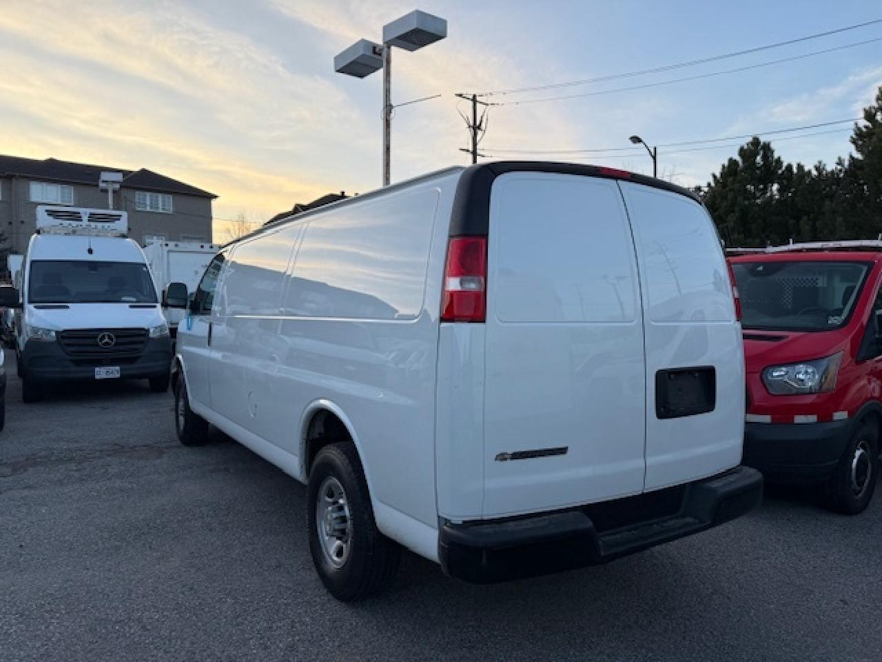 2020 Chevrolet Express Extended, V6, Fully loaded. Certified. Photo