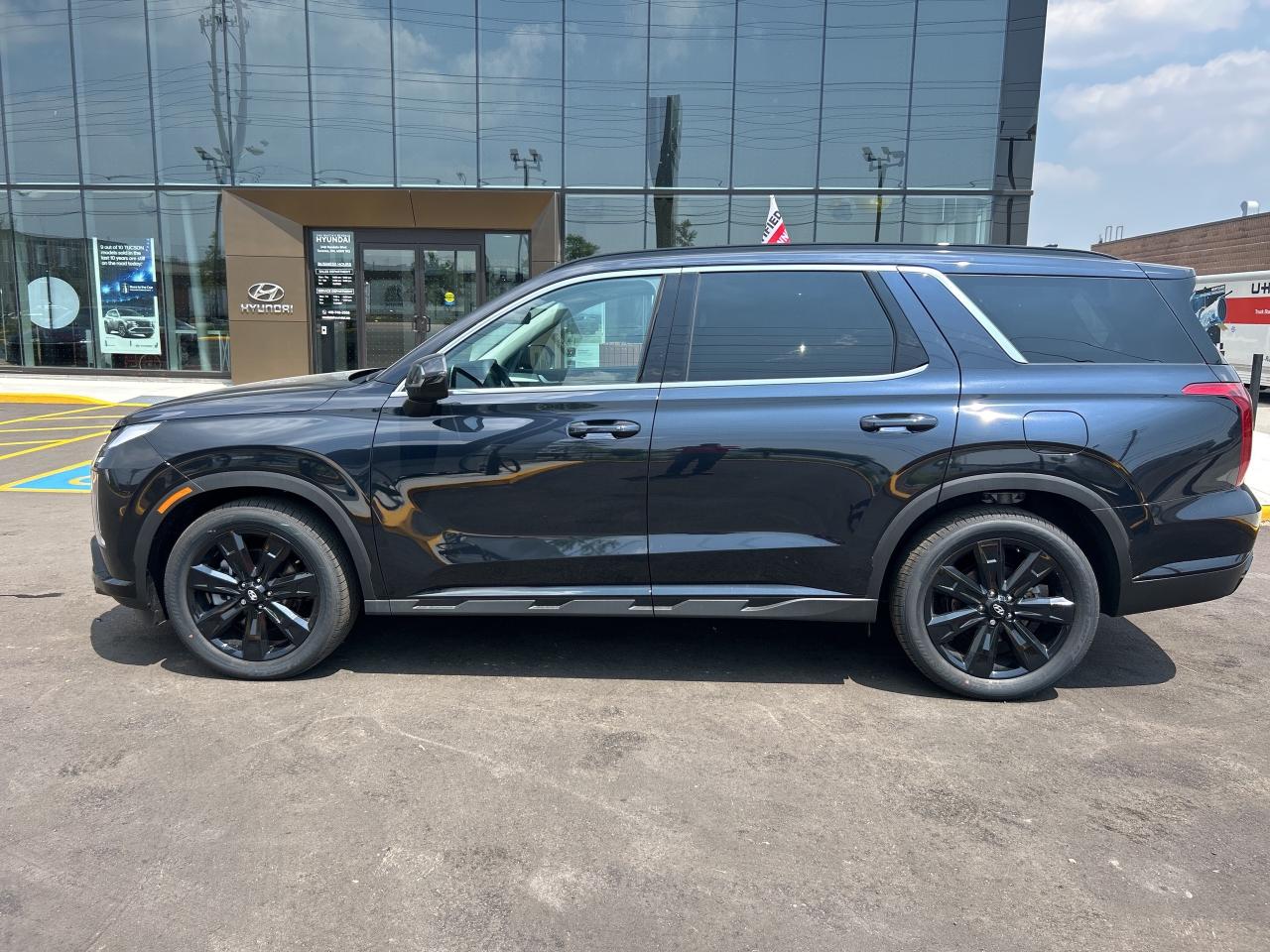 2025 Hyundai PALISADE Urban 8-Passenger AWD   Starting from 5.29% OAC Photo