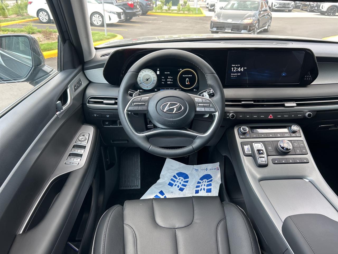 2025 Hyundai PALISADE Urban 8-Passenger AWD   Starting from 5.29% OAC Photo