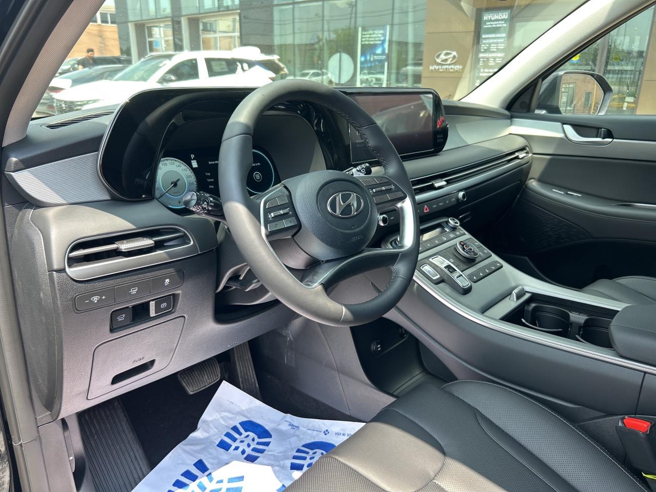 2025 Hyundai PALISADE Urban 8-Passenger AWD   Starting from 5.29% OAC Photo