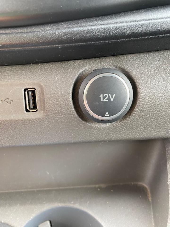 2020 Ford Transit Cargo Van Mid roof Transit. 91,000 Kms Photo