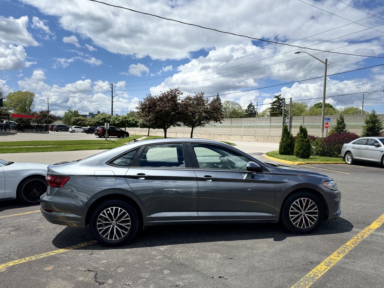 2021 Volkswagen Jetta Comfortline Manual / CleanCarfax! Photo4