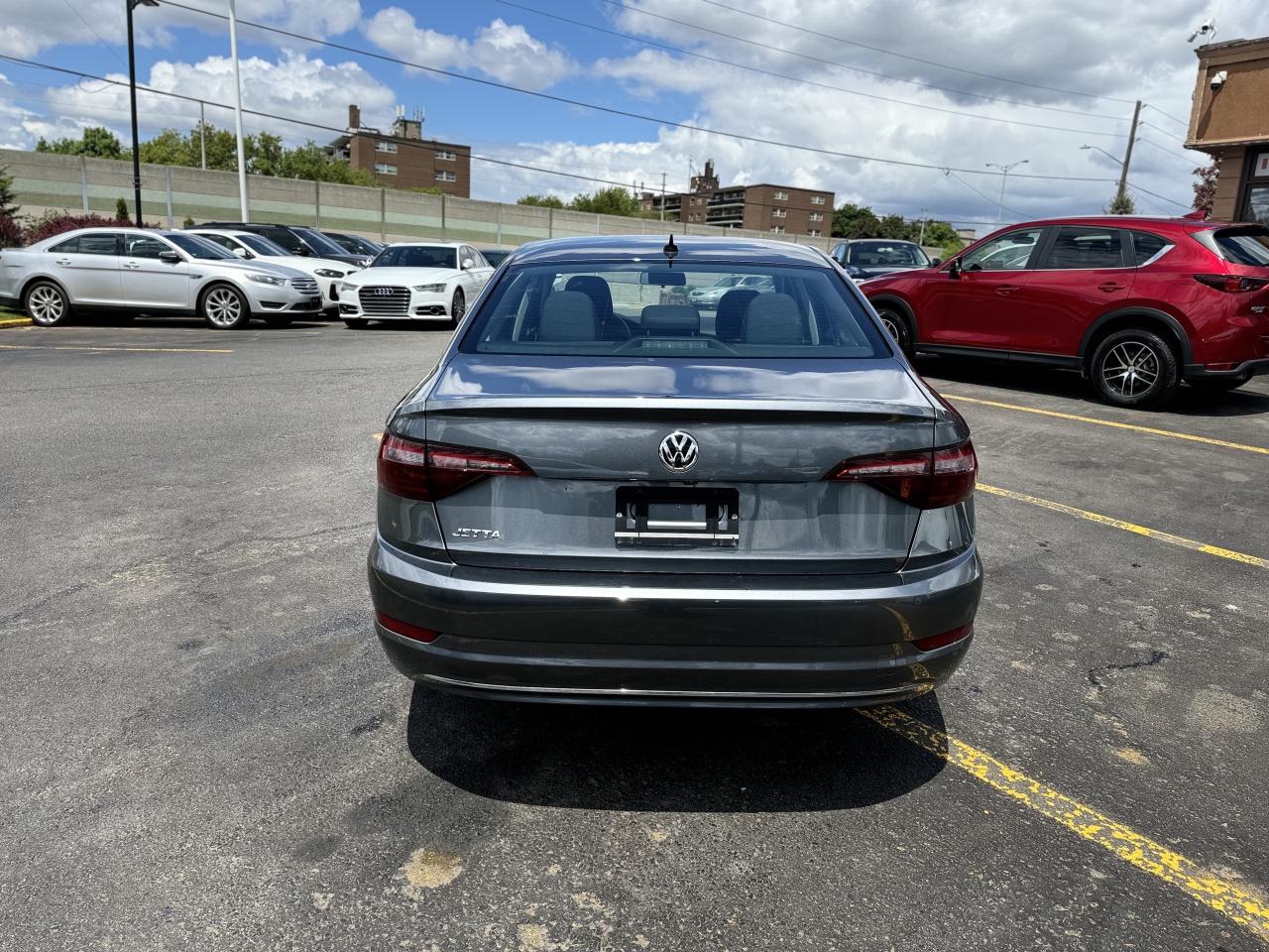 2021 Volkswagen Jetta Comfortline Manual / CleanCarfax! Photo