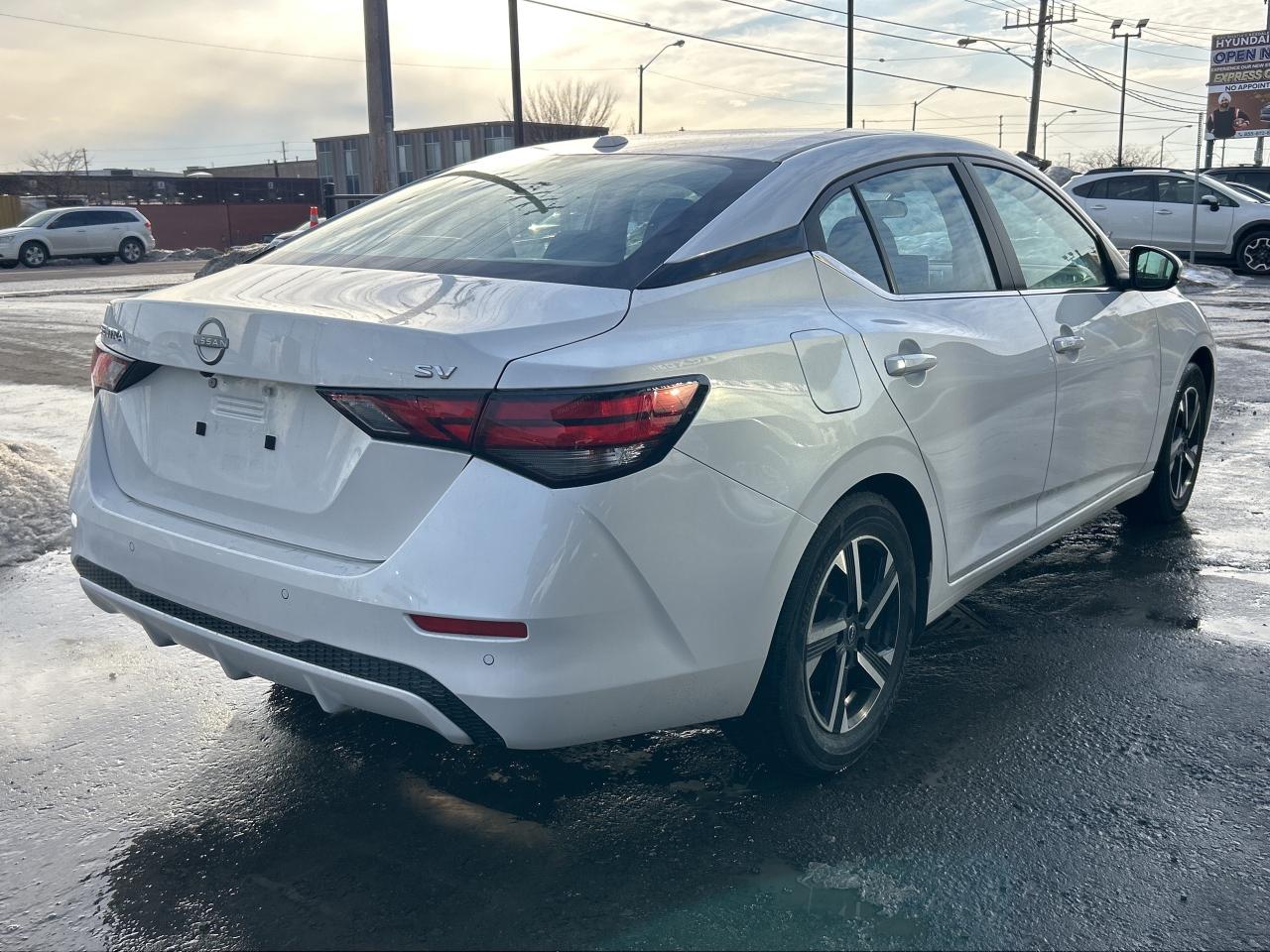 2024 Nissan Sentra SV CVT   EX RENTAL   CLEAN CAR FAX Photo4