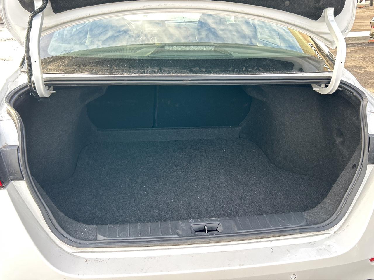 2024 Nissan Sentra SV CVT   EX RENTAL   CLEAN CAR FAX Photo