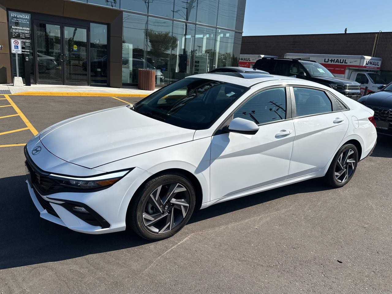 2025 Hyundai Elantra Preferred IVT w-Tech Pkg   Starting from 4.49% OAC Photo3