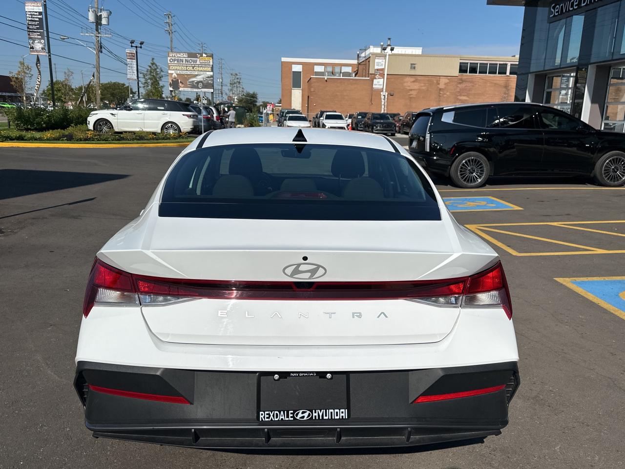 2025 Hyundai Elantra Preferred IVT w-Tech Pkg   Starting from 4.49% OAC Photo