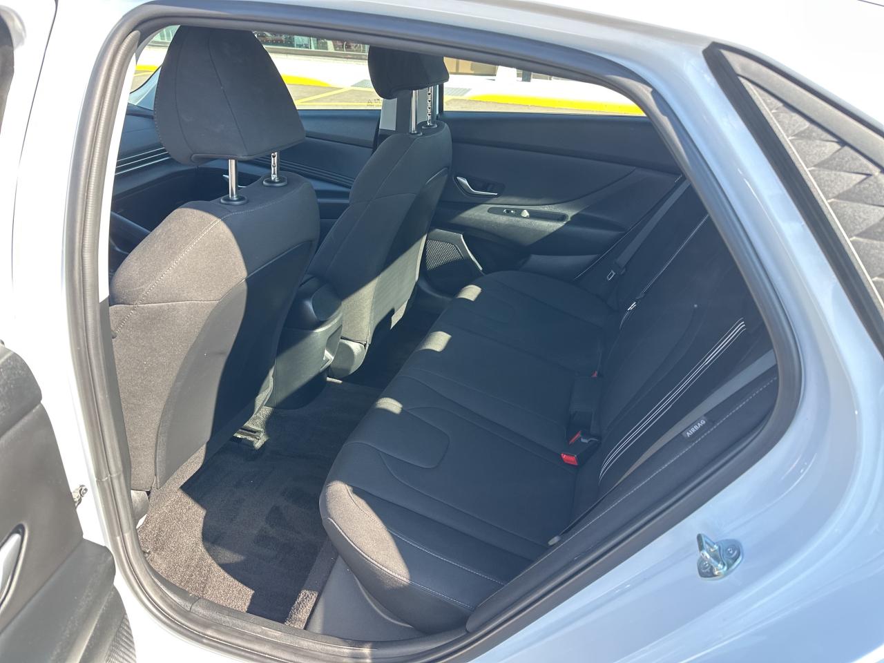 2025 Hyundai Elantra Preferred IVT w-Tech Pkg   Starting from 4.49% OAC Photo