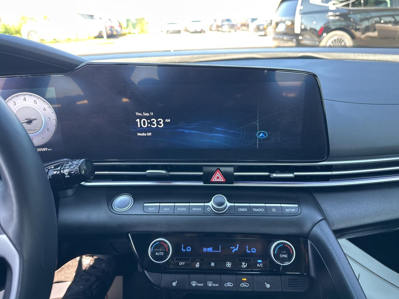 2025 Hyundai Elantra Preferred IVT w-Tech Pkg   Starting from 4.49% OAC Photo