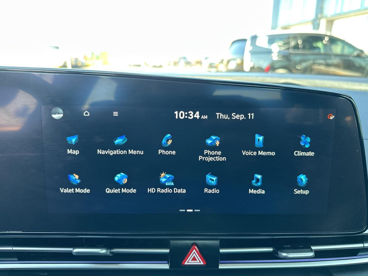 2025 Hyundai Elantra Preferred IVT w-Tech Pkg   Starting from 4.49% OAC Photo