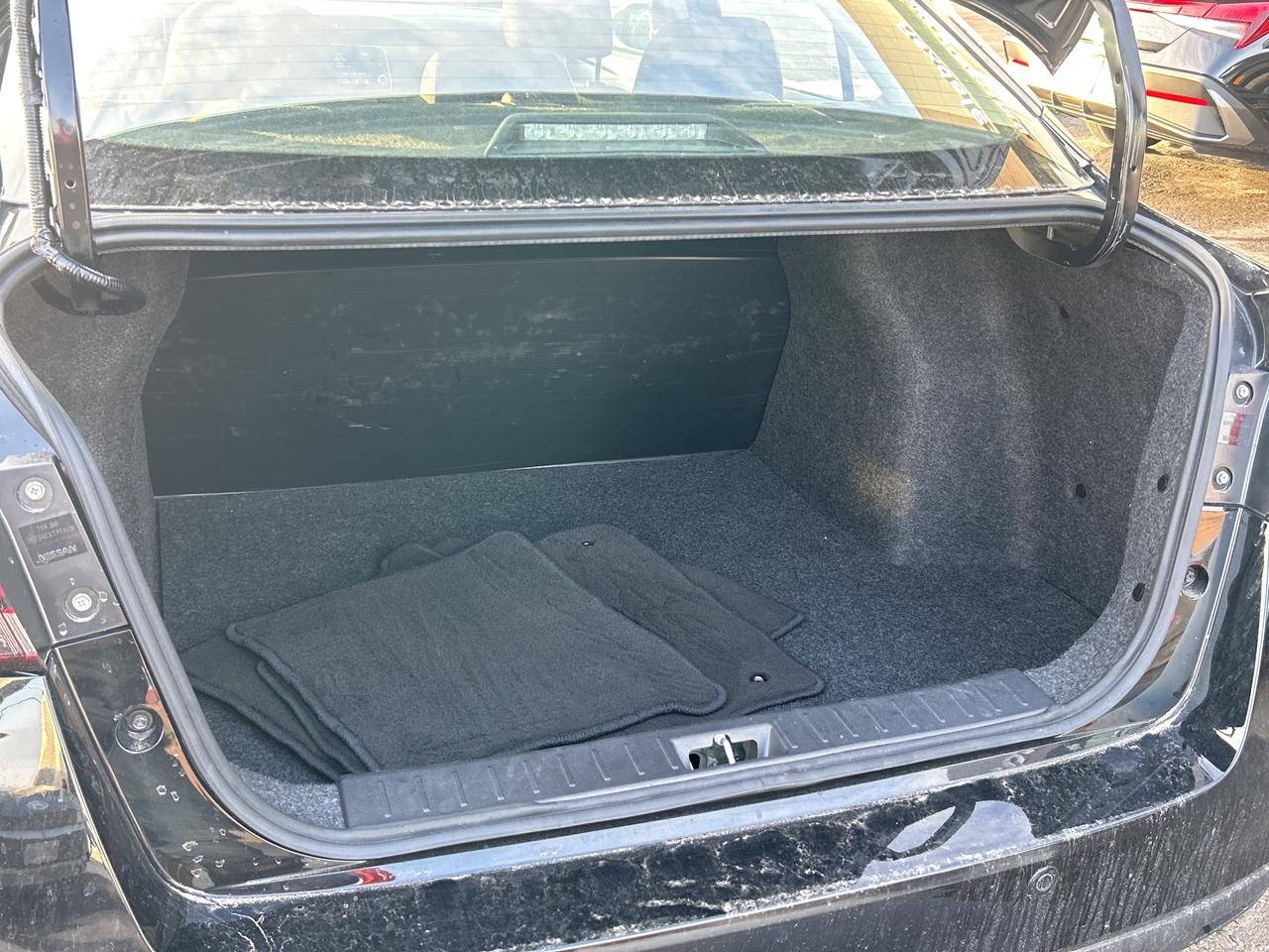 2024 Nissan Versa S CVT   CLEAN CAR FAX Photo