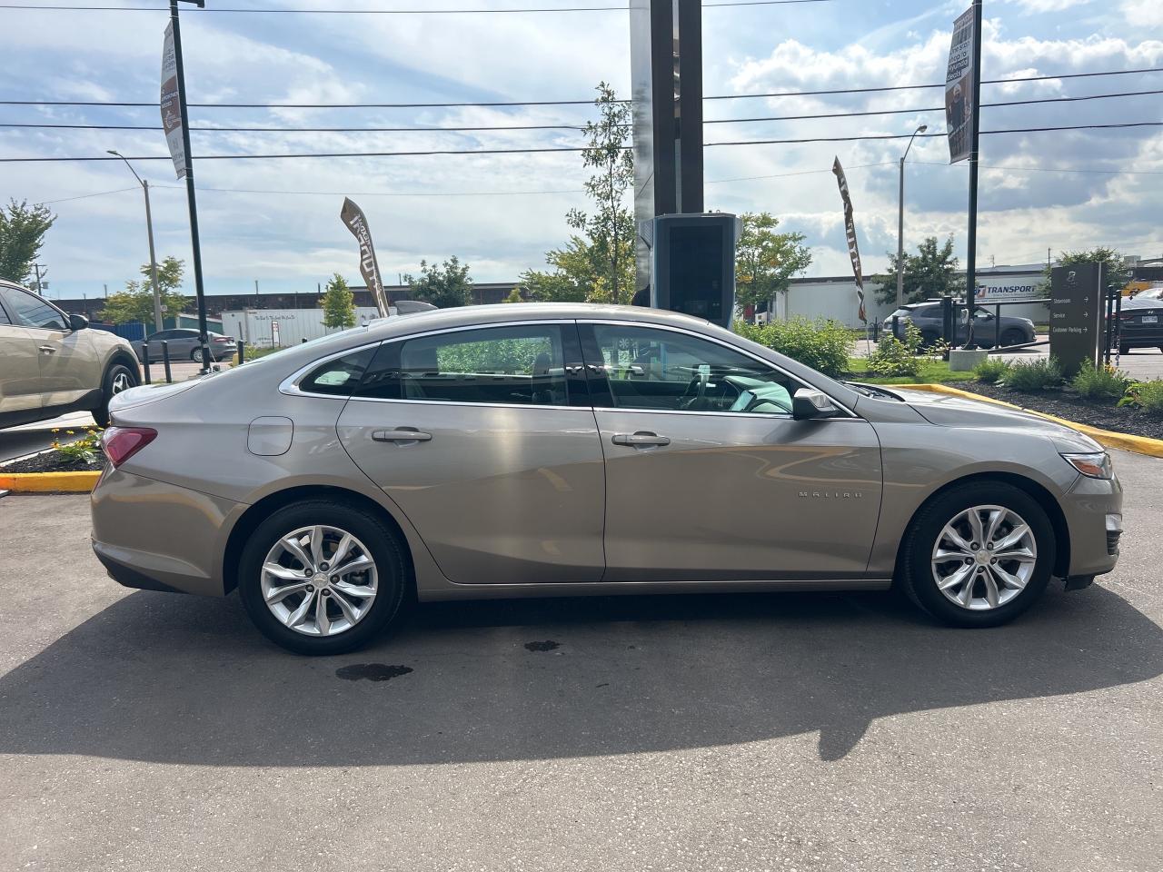 2022 Chevrolet Malibu 4DR SDN LT Photo