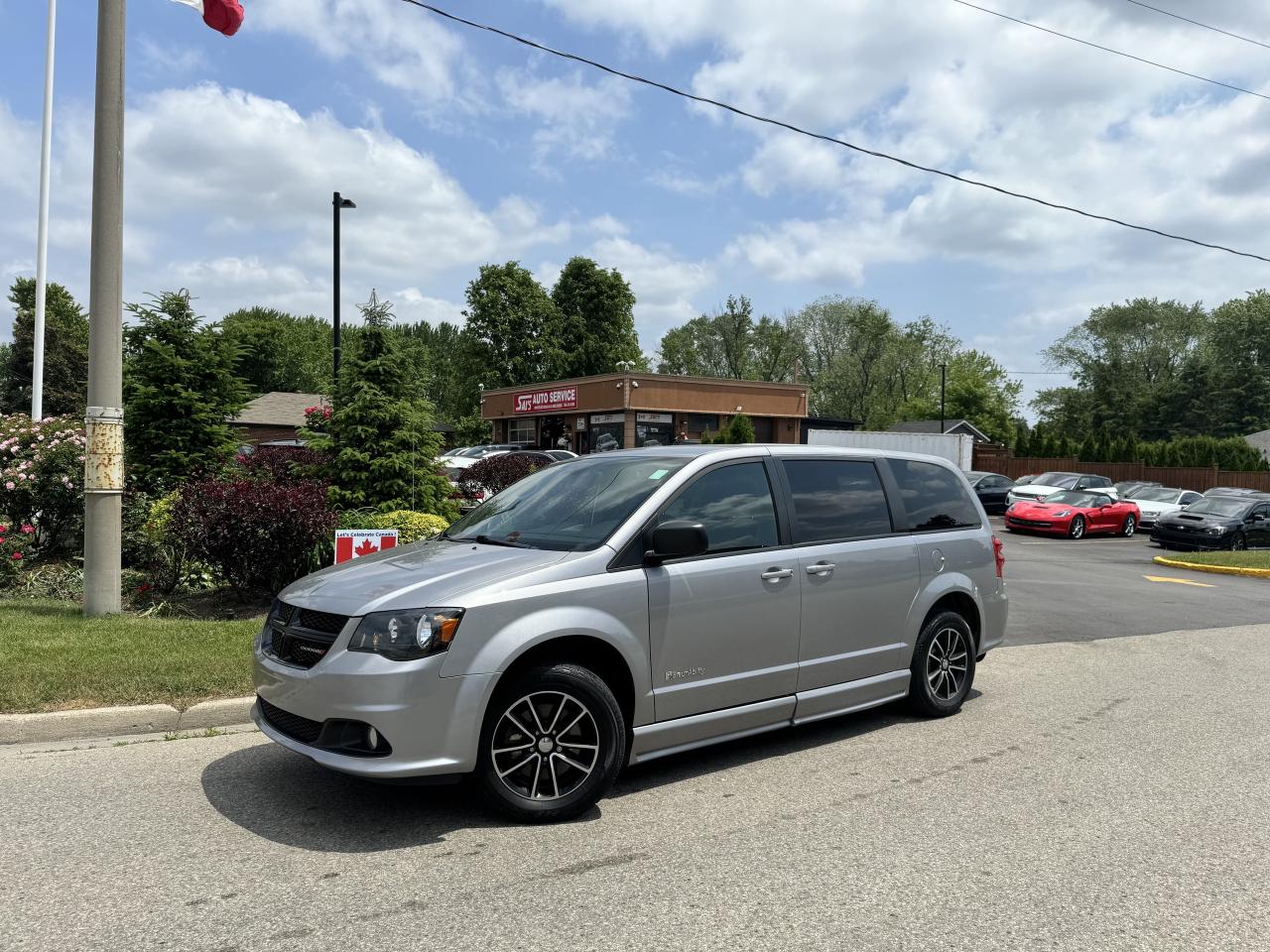 2019 Dodge Grand Caravan Wheelchair Accessible   LOW KMS! Photo