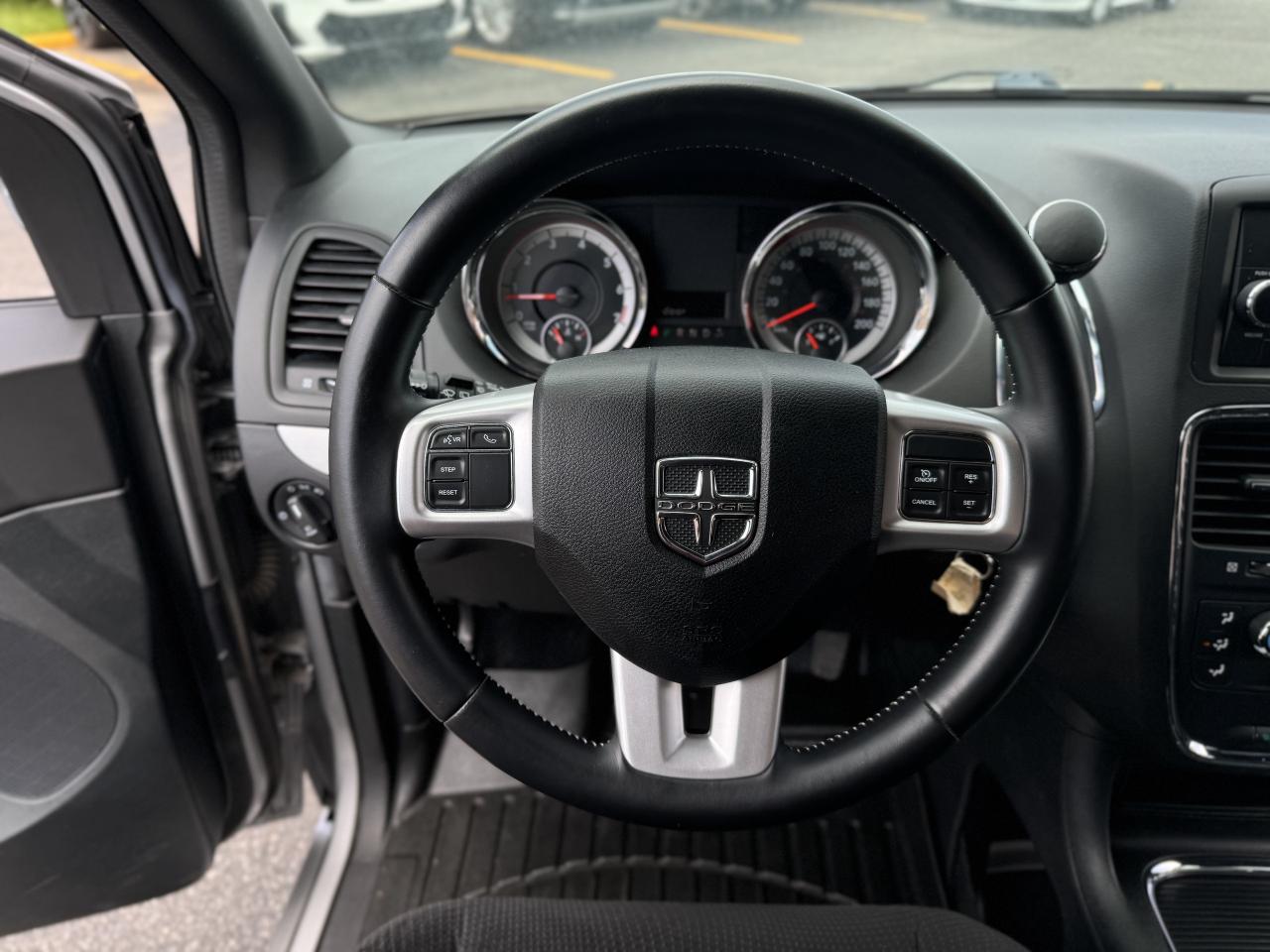 2019 Dodge Grand Caravan Wheelchair Accessible   LOW KMS! Photo