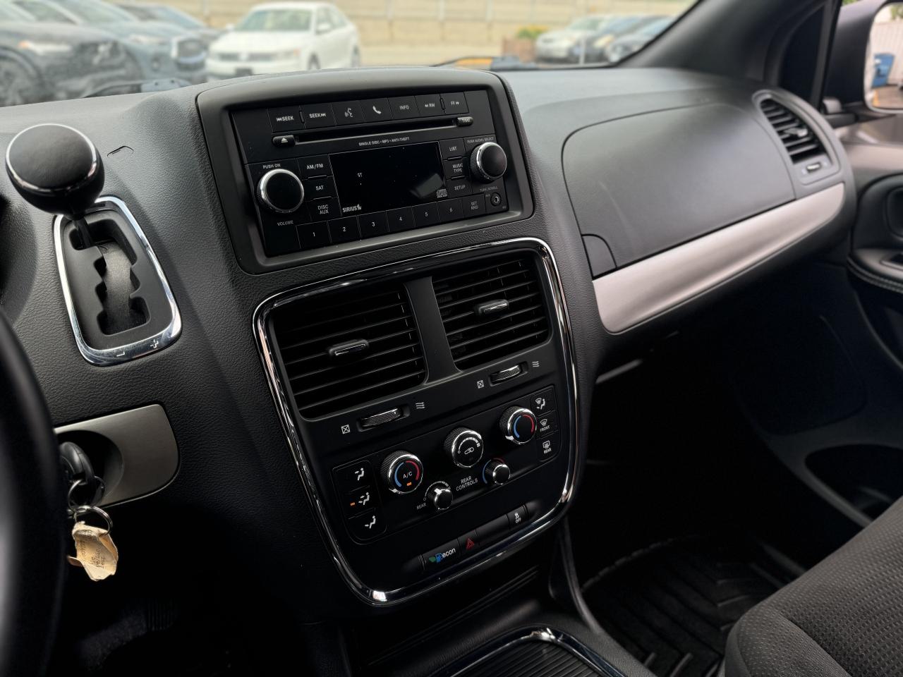 2019 Dodge Grand Caravan Wheelchair Accessible   LOW KMS! Photo
