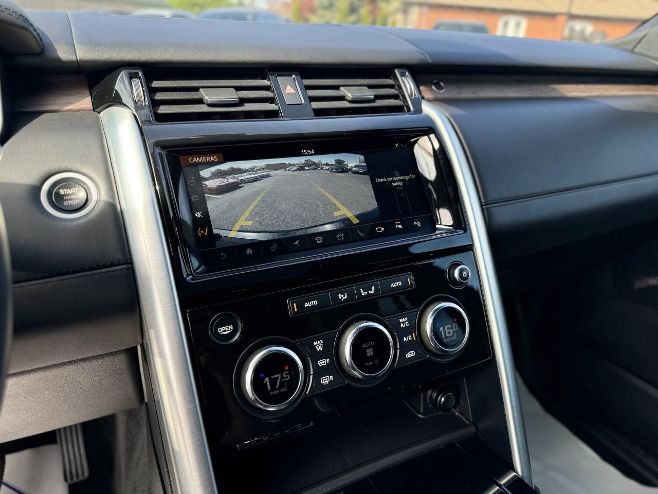 2019 Land Rover Discovery HSE Luxury 4WD / CleanCarfax! Photo