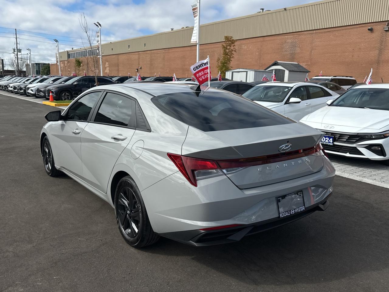 2023 Hyundai Elantra Preferred IVT w-Tech Pkg   Starting from 4.49% OAC Photo