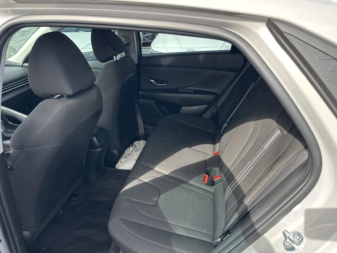 2023 Hyundai Elantra Preferred IVT w-Tech Pkg   Starting from 4.49% OAC Photo