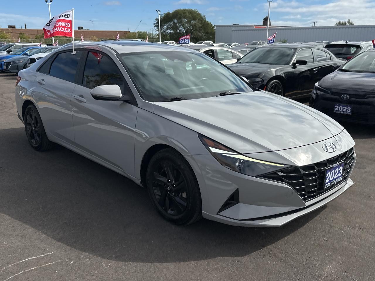 2023 Hyundai Elantra Preferred IVT w-Tech Pkg   Starting from 4.49% OAC Photo