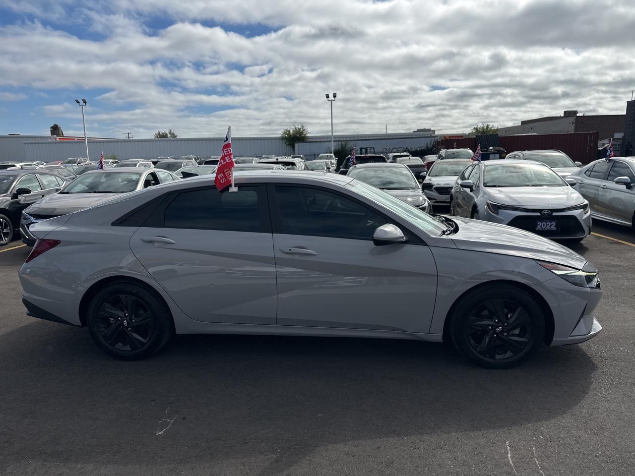 2023 Hyundai Elantra Preferred IVT w-Tech Pkg   Starting from 4.49% OAC Photo