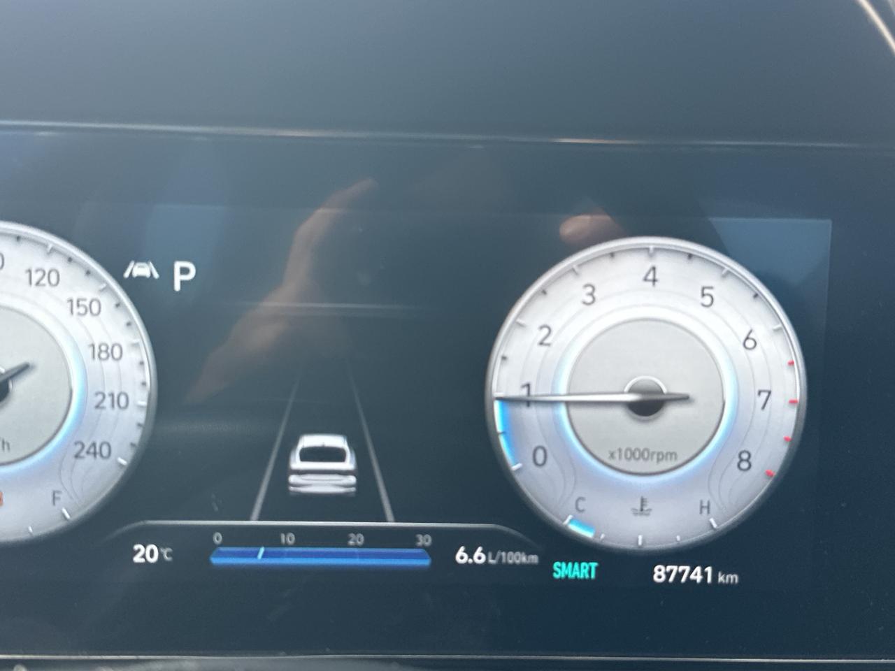 2023 Hyundai Elantra Preferred IVT w-Tech Pkg   Starting from 4.49% OAC Photo