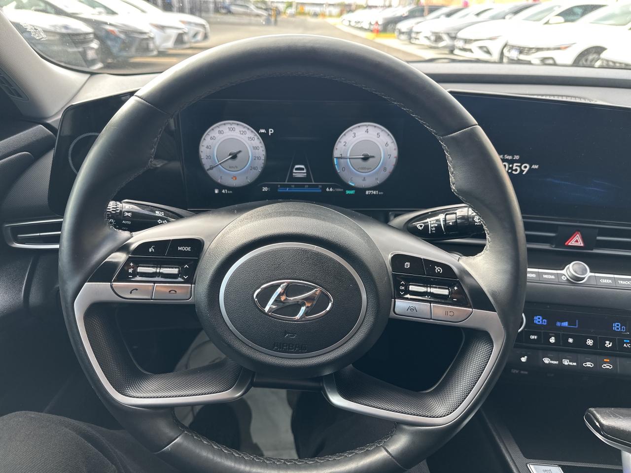 2023 Hyundai Elantra Preferred IVT w-Tech Pkg   Starting from 4.49% OAC Photo