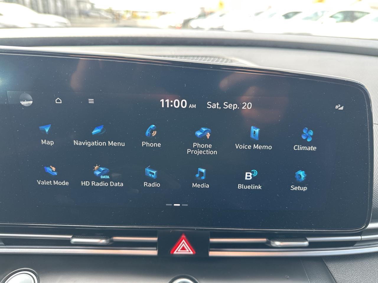 2023 Hyundai Elantra Preferred IVT w-Tech Pkg   Starting from 4.49% OAC Photo