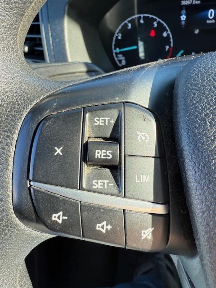 2023 Ford Transit Cargo Van 31,000 Kms from new. Mid roof transit Photo3