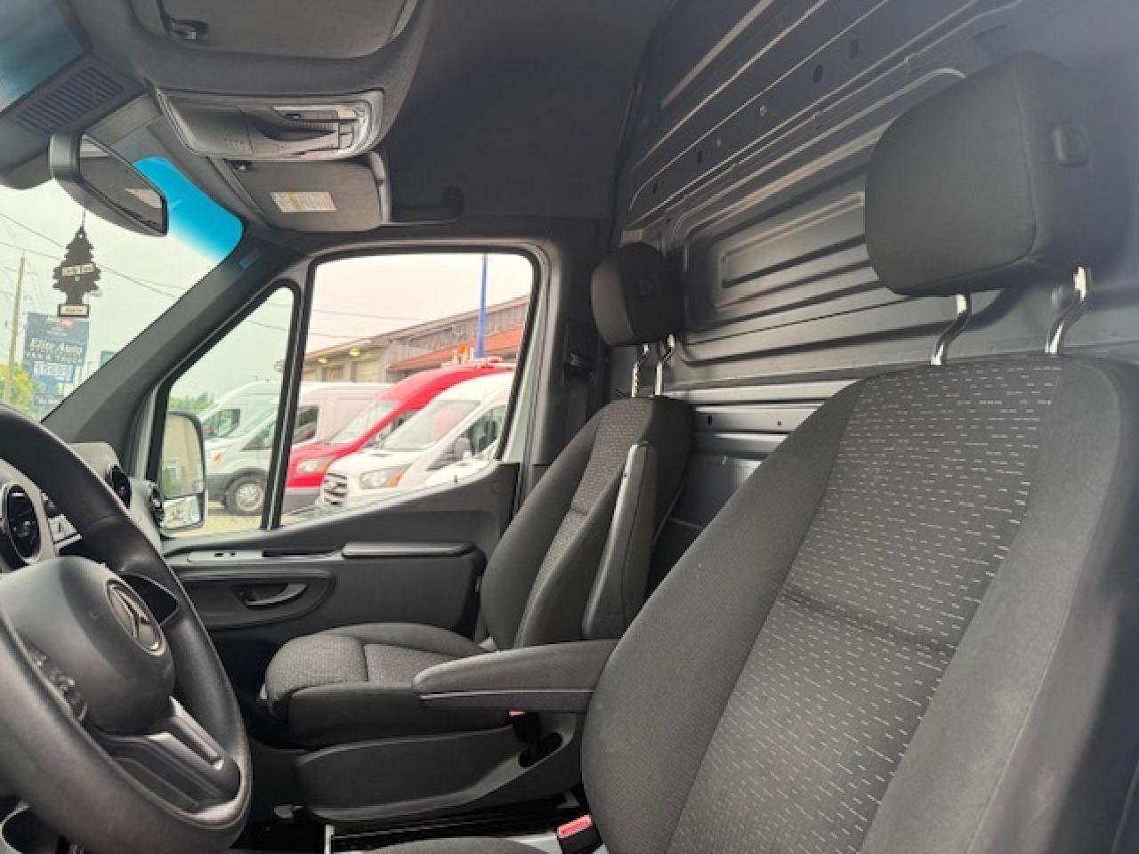 2024 Mercedes-Benz Sprinter Cargo Van 2500 High Roof I4 170 Photo4