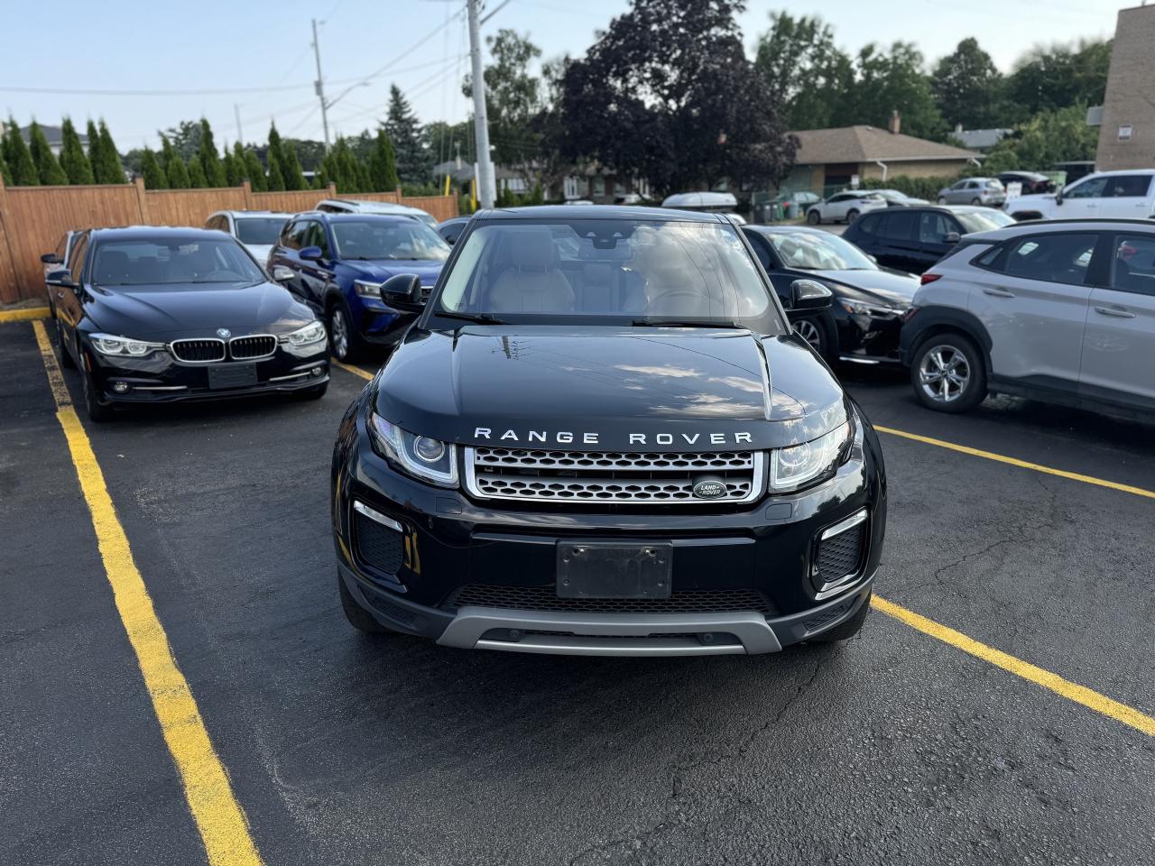 2018 Land Rover Range Rover Evoque MOONROOF! / LOW KMS Photo