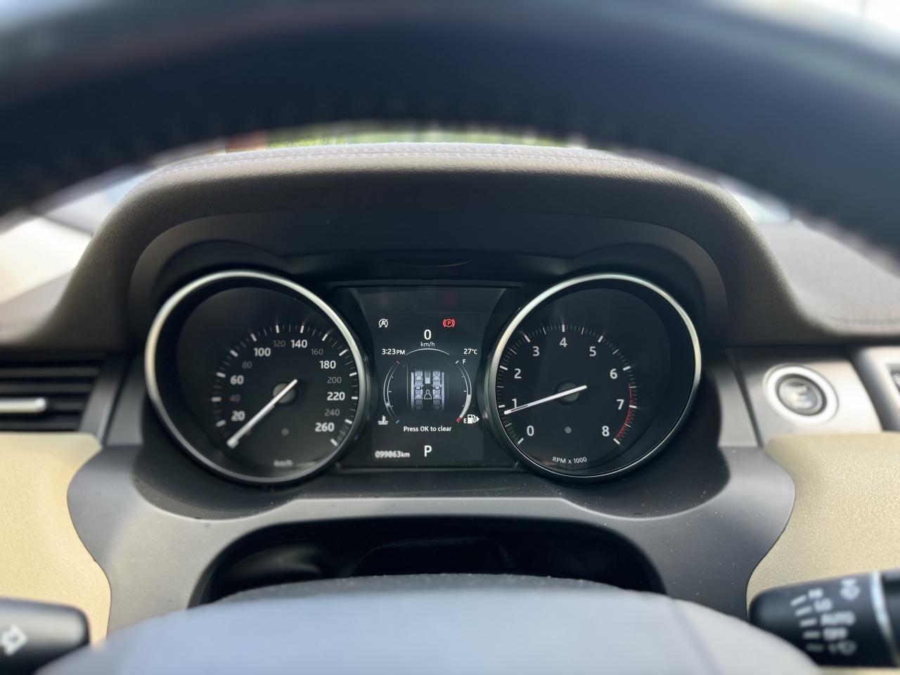 2018 Land Rover Range Rover Evoque MOONROOF! / LOW KMS Photo