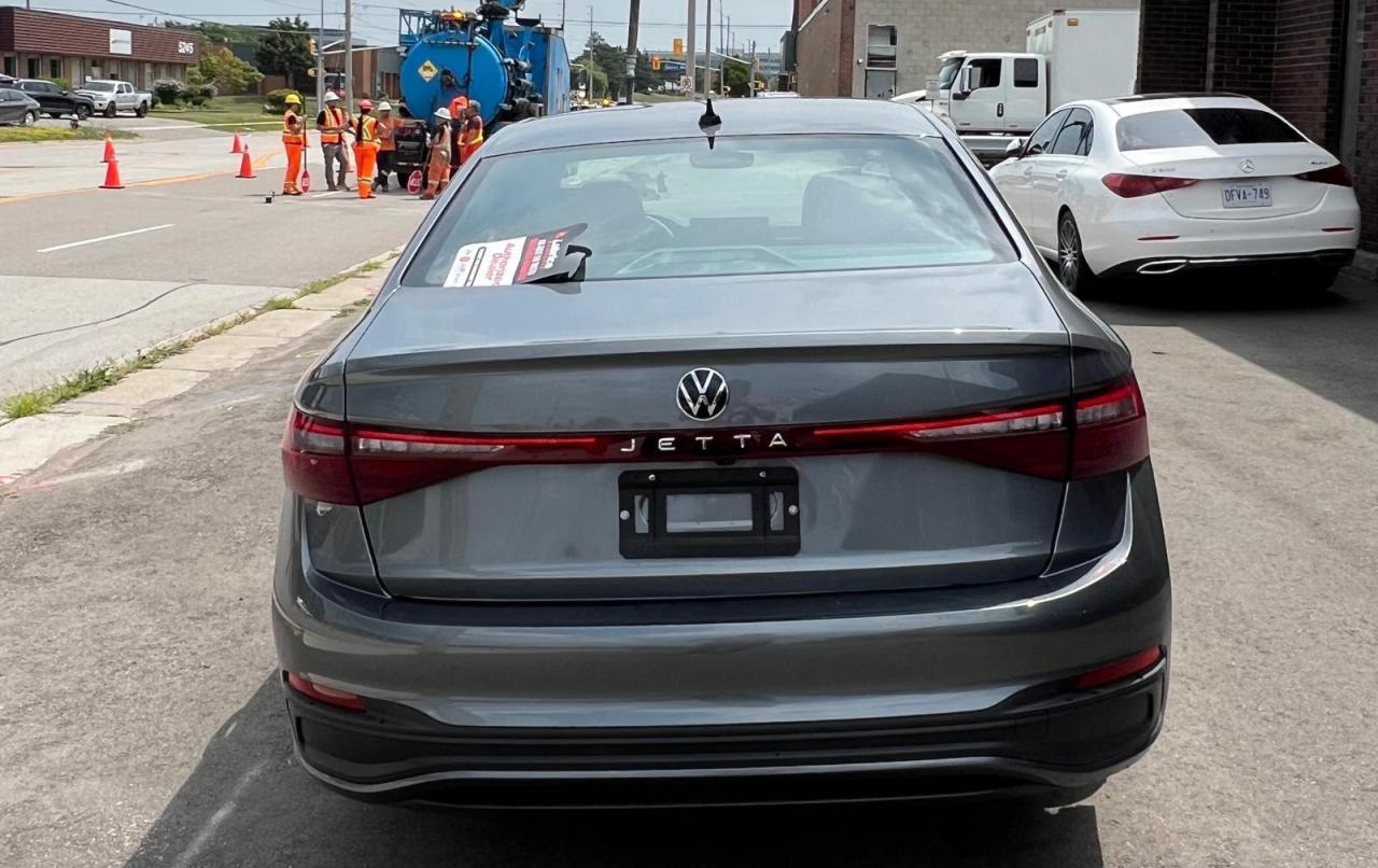 2025 Volkswagen Jetta FWD, BACK CAMERA,APPLE CARPLAY, BLIND SPOT MONITOR Photo