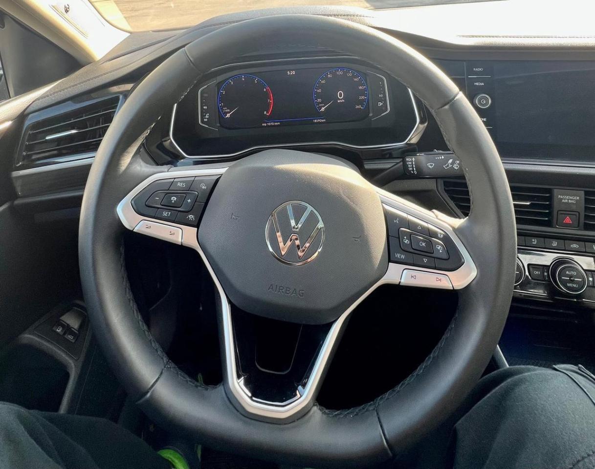 2024 Volkswagen Jetta HIGHLINE, FWD, SUNROOF, BACK CAMERA, LEATHER SEATS Photo