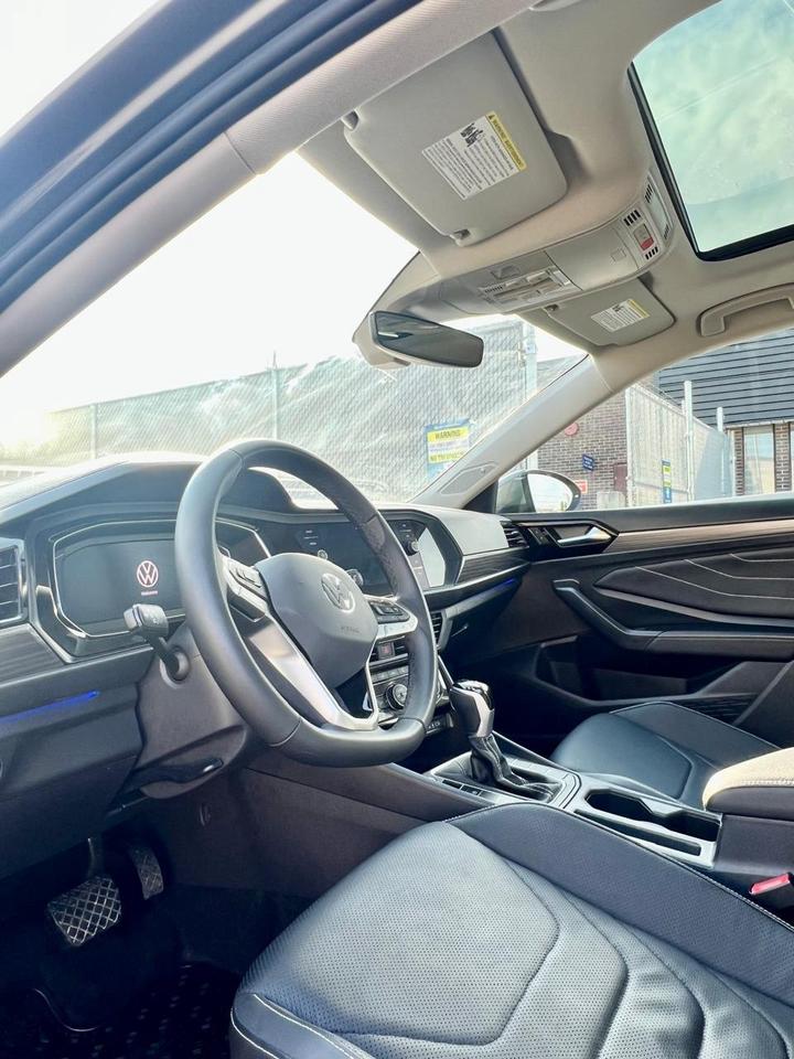 2024 Volkswagen Jetta HIGHLINE, FWD, SUNROOF, BACK CAMERA, LEATHER SEATS Photo