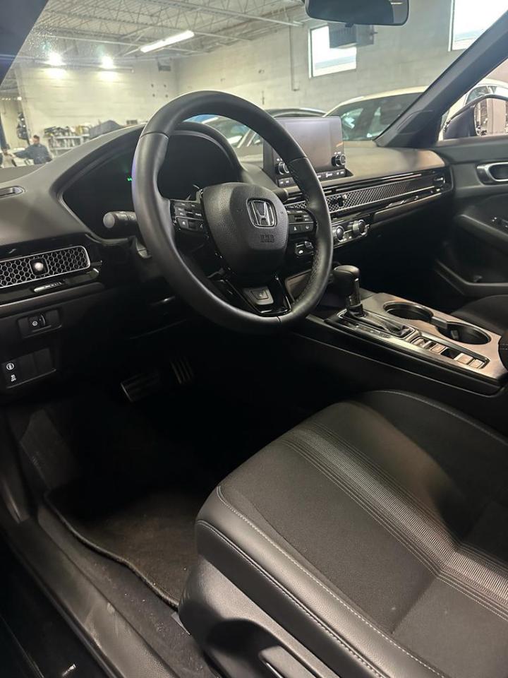 2024 Honda Civic Sedan SPORT CVT, NAV, ALLOYS, LEATHER INTERIOR Photo